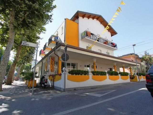 Hotel Morfeo - Young People Hotels (Adults Only) Rimini Bagian luar foto